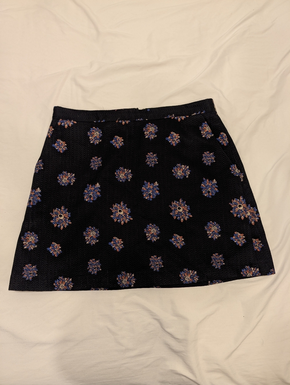 Club Monaco Navy Floral A-Line Skirt Size 6